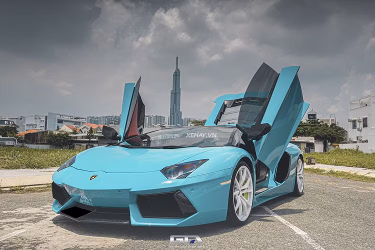 Lamborghini Aventador do Novitec Torado “lanh” hon khi thay mau moi
