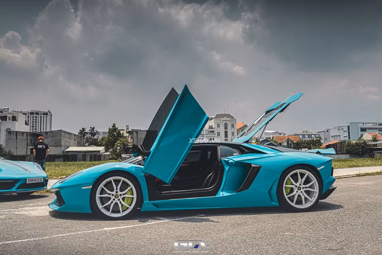 Sau gần 10 năm xuất hiện trên thị trường, Aventador cho tới nay vẫn luôn là cái tên đón nhận được rất nhiều sự quan tâm từ cộng đồng mê xe trên toàn thế giới.