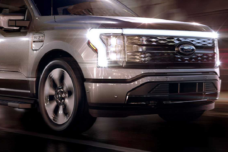 Nam diễn viên 49 tuổi cũng từng đề cập rằng anh đang sở hữu một chiếc Ford F-350 Super Duty 2022 mới và luôn cảm thấy hứng thú với các dòng xe bán tải của Ford.