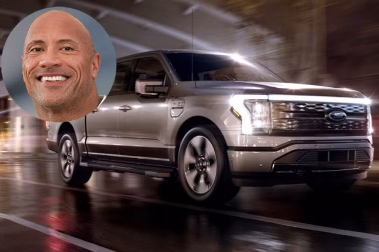 Thông tin The Rock tậu Ford F-150 Lightning được xác nhận bởi Giám đốc điều hành Ford - Jim Farley - thông qua một bài đăng trên Twitter.