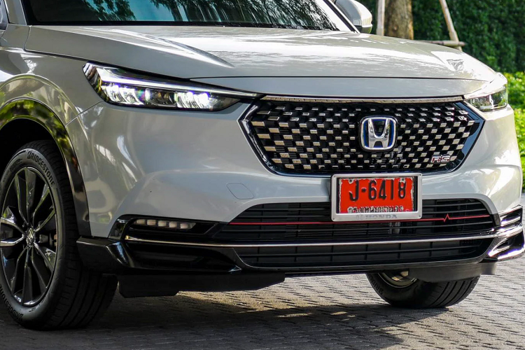 Với động cơ tăng áp 1.5 lít (thay cho động cơ 1.8 lít ở bản cũ), xe có công suất tối đa 175 mã lực, mô-men xoắn 240 Nm từ vòng tua 1.700 đến 4.500 vòng / phút. Dù chưa có thông tin về hộp số nhưng nhiều khả năng vẫn là hộp số tự động vô cấp quen thuộc ở các dòng xe của Honda.