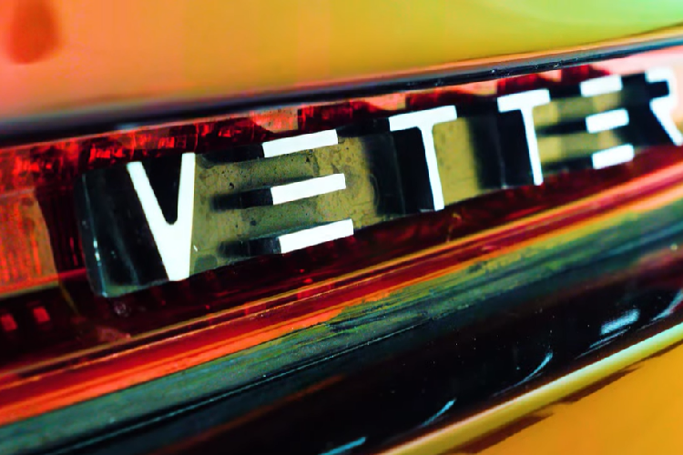 Sau khi viện bảo tàng bị phá sản trong bối cảnh đại dịch, chiếc xe đã được rao bán trên thị trường xe cũ và được định giá khoảng 10.000 USD, rẻ hơn nhiều so với cái giá 95.000 USD khi còn mới.