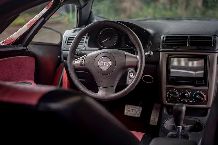 Dù có hình dạng khác thường, nhưng ETV vẫn hợp pháp di chuyển trên đường phố công cộng - mặc dù giấy tờ từ Bộ GTVT Anh Quốc của nó đã hết hạn và nó sẽ cần phải được kiểm tra lại trước khi xin cấp giấy phép mới - và được cho là có thể đạt hơn mức tiêu thụ nhiên liệu 5,88 lít/100 km do tính khí động học mới của nó. Với những bánh xe được che kín ở mỗi góc và thân vỏ trơn mượt, ETV có lẽ tiết kiệm nhiên liệu như thế thật.