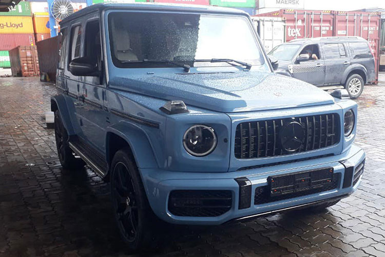 Dòng xe SUV hạng sang Mercedes-AMG G63 thế hệ mới đang chứng minh độ hot của mình khi chỉ trong 3 năm qua đã có hơn 120 xe xuất hiện tại dải đất hình chữ S. Thậm chí, đơn hàng mua xe Mercedes-AMG G63 của đại gia Việt có thể kéo dài hết năm 2022 này.