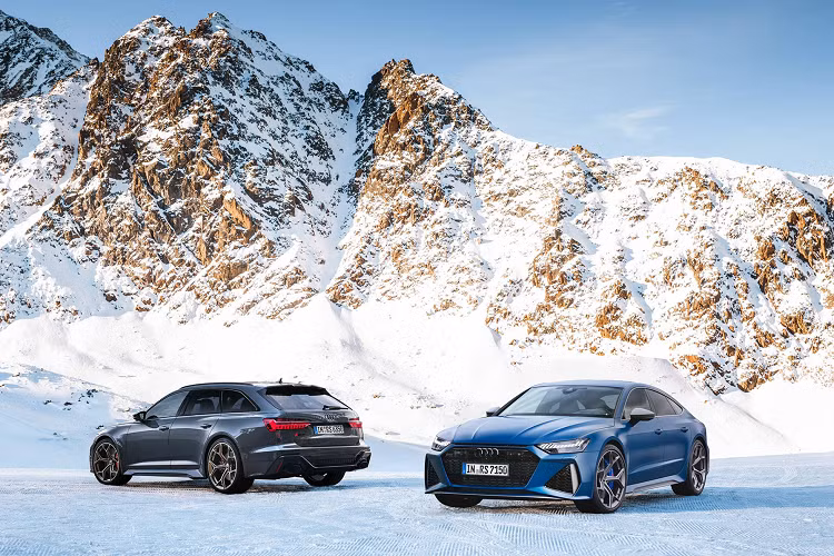 Gói trang bị RS Dynamic Package cũng là tiêu chuẩn, qua đó cho phép những mẫu xe này tăng tốc từ 0-100 km/h trong 3,4 giây, nhanh hơn 0,2 giây so với các phiên bản tiêu chuẩn, đồng thời đạt tốc độ tối đa lên đến 280 km/h.