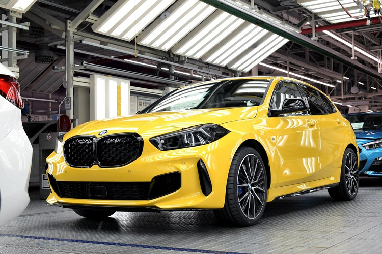 BMW tam ngung san xuat oto vi khung hoang o Ukraine