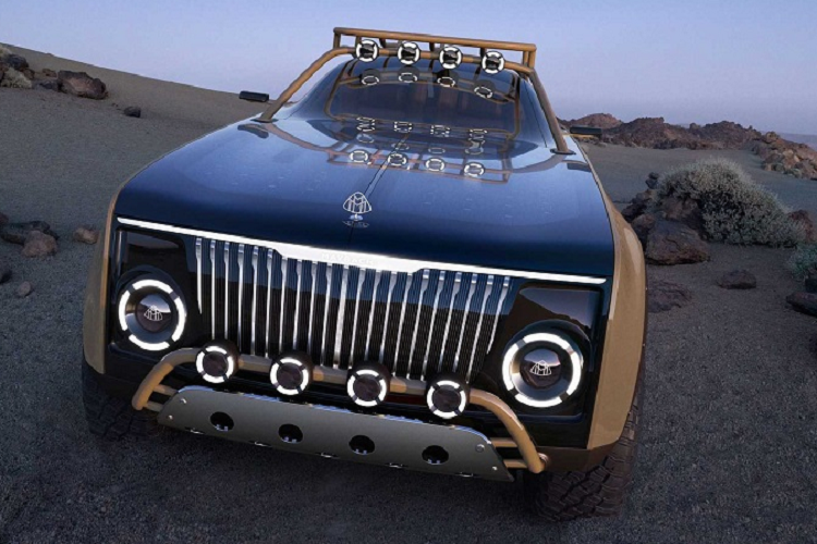 Xe có phần mui rất dài, với nắp capo trong suốt giúp các tấm pin nằm bên dưới có thể hấp thụ năng lượng mặt trời, qua đó tăng cường phạm vi hoạt động của chiếc xe.