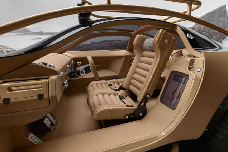 Theo định hướng về một mẫu xe hạng sang, thân xe Project Maybach được sơn hai tông màu đen/nâu rất ấn tượng, đi kèm là thanh giá nóc lớn với 4 đèn LED trợ sáng mang đến cảm giác khỏe khoắn và có phần bụi bặm.