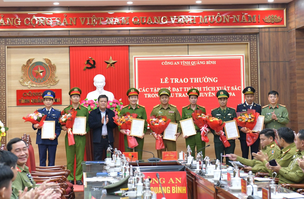 Triệt phá đường dây ma tuý xuyên quốc gia, thu giữ 25kg ma túy - Hình 2 Triet pha duong day ma tuy xuyen quoc gia, thu giu 25kg ma tuy-Hinh-2