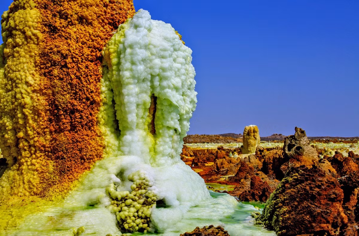 Choang ngop canh ben trong “noi than chet khong bao gio ngu quen“-Hinh-7