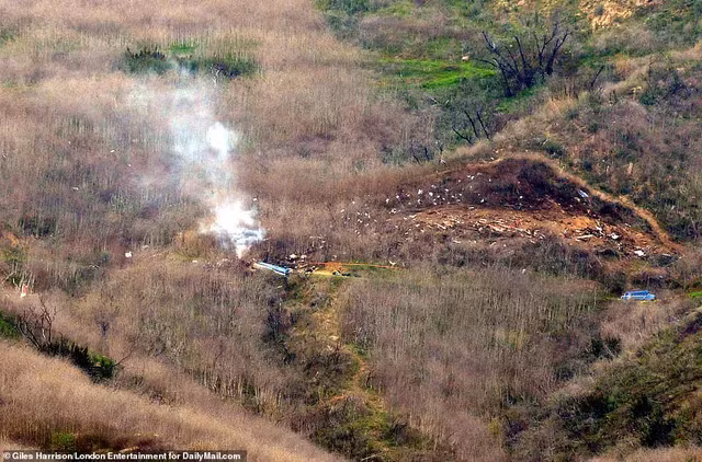 Ngày 26/1/2020, máy bay trực thăng Sikorsky S-76B chở huyền thoại bóng rổ Mỹ Kobe Bryant, con gái anh và vài người bạn của anh đâm vào sườn đồi ở Calabasas, Mỹ. Vụ tai nạn khiến cả 9 người trên máy bay thiệt mạng. Ảnh: DM.