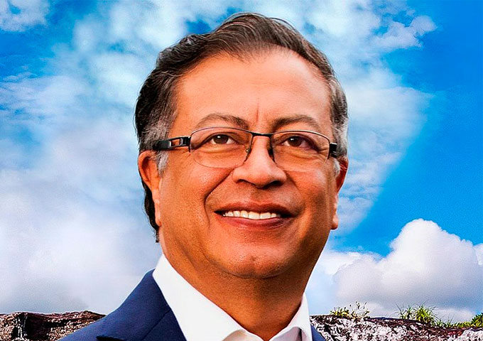Ông Gustavo Petro sinh ngày 19/4/1960 tại Ciénaga de Oro, Córdoba, Colombia. Ảnh: urosario.edu. 