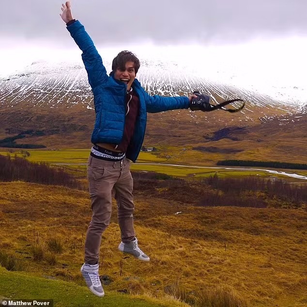 Sau khi bị kết án tù chung thân vào năm 2020 với mức án tối thiểu là 40 năm, Sinaga đã bị giam giữ tại nhà tù HMP Wakefield. Hắn ta được cho là đã bị một bạn tù tấn công vào tháng 7 vừa qua nhưng không bị thương nặng.