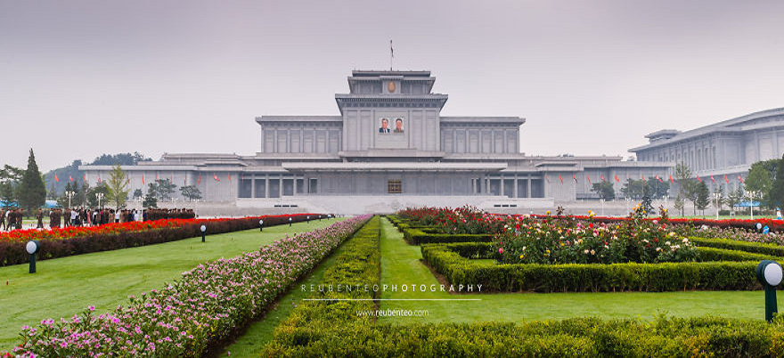 Cung điện mặt trời Kumsusan.