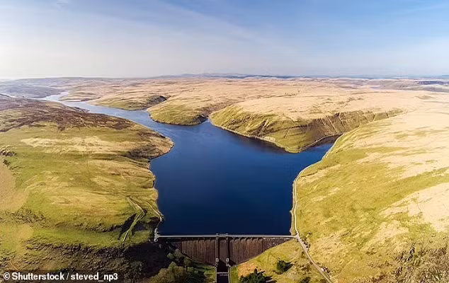 Bi an thi the noi tren ho nuoc khong ai dam den gan