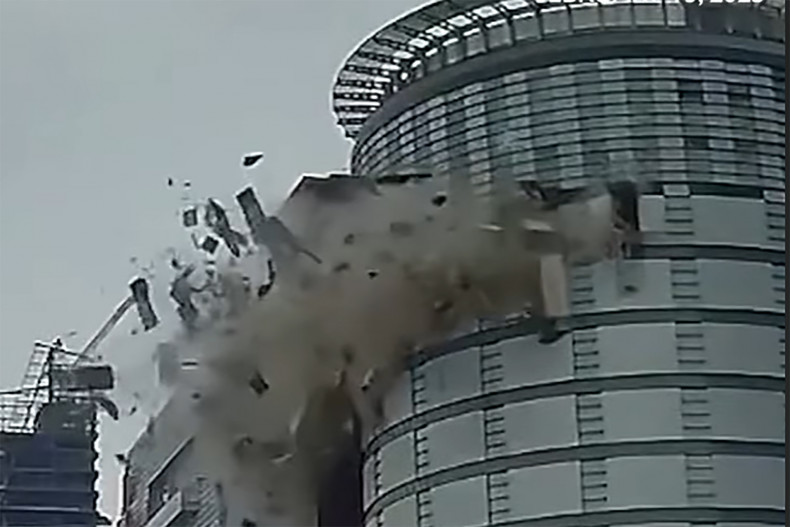 Liao Yu-fu, 26 tuổi, chia sẻ rằng anh tỉnh giấc khi đang ngủ trưa vì tiếng nổ và nghĩ rằng đó là "một chiếc máy bay đâm vào một ngôi nhà". Ảnh chụp màn hình.