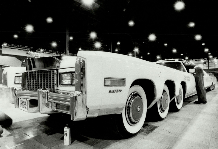 Manning cho biết nó có đủ không gian để thoải mái chứa tới 75 hành khách người lớn.