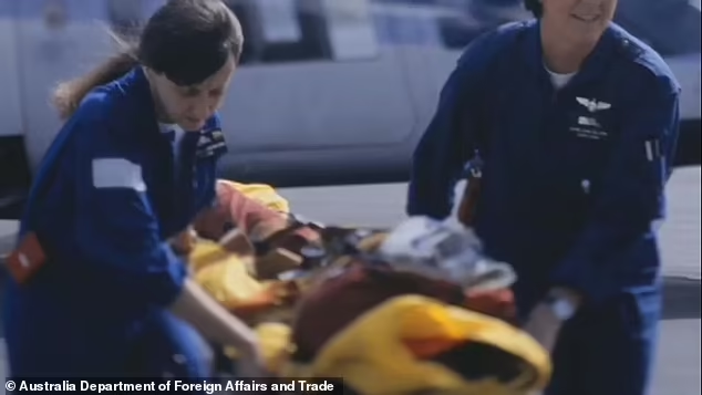 "Tôi bị thâm tím khắp người, phổi chứa đầy máu và nước", Erin nhớ lại.