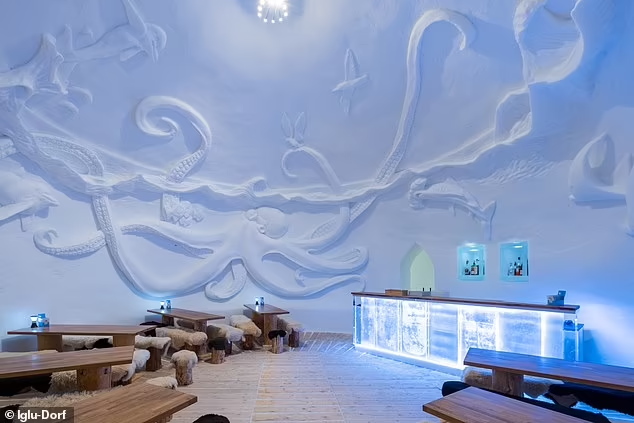 Có ba ngôi làng igloo ở Thụy Sĩ, gồm tại Davos (cao 2.500 mét so với mực nước biển), tại Gstaad (cao 1.900 mét), và tại Zermatt (cao 2.700 mét); một ngôi làng ở Áo, tại Innsbruck (cao 2.000 mét); và một ngôi làng ở Đức, tại Zugspitze (cao 2.600 mét).