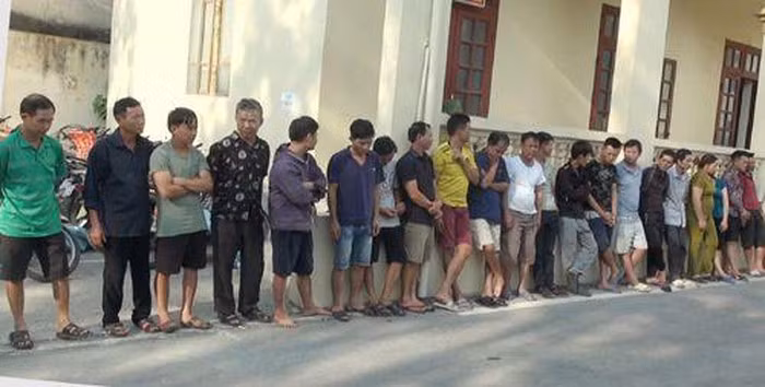 Ngon nghe lam tien cua ba trum buon cho tai tieng xu Thanh-Hinh-2