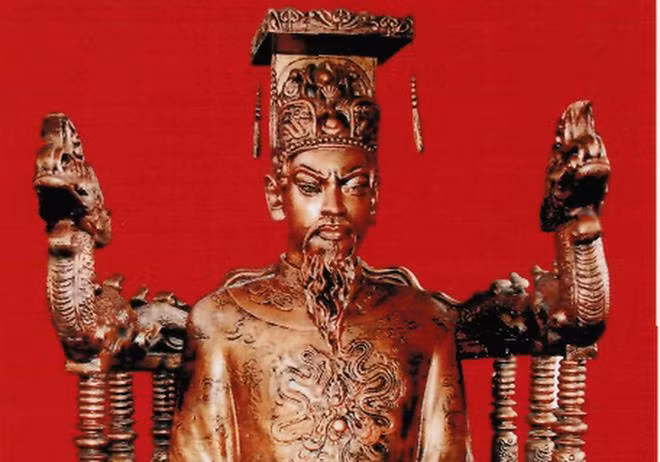 Trần Thái Tông là vị vua đầu tiên của nhà Trần. Theo sách "Đại Việt sử ký toàn thư", 6 tuổi, vị vua Việt này lấy vợ và lập hoàng hậu. Ảnh: Wikipedia.