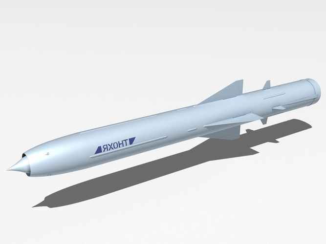 Trong khi hầu hết các tên lửa diệt hạm đều bay với vận tốc cận âm thì đạn tên lửa P-800 của tổ hợp K-300P lại bay nhanh hơn tốc độ âm thanh 2,6 lần (Mach 2,6).