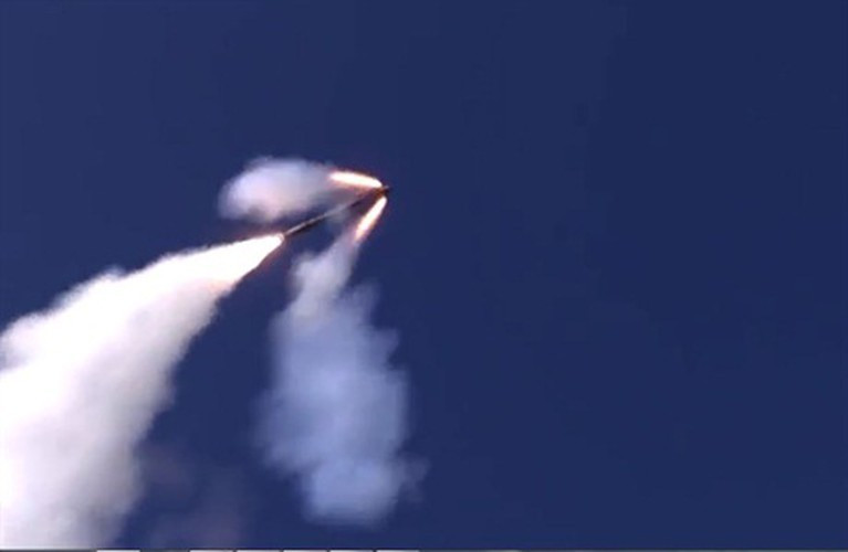 Nếu nhiều hệ thống cùng phóng đạn một lúc có thể gây ra mối đe dọa nghiêm trọng cho tàu sân bay.