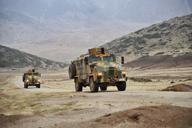 Sau thời gian ban đầu có bước tiến mạnh mẽ, hiện nay các nhóm phiến quân đối lập này đã bị liên quân Nga - Syria cầm chân và đánh bật khỏi một số vị trí.