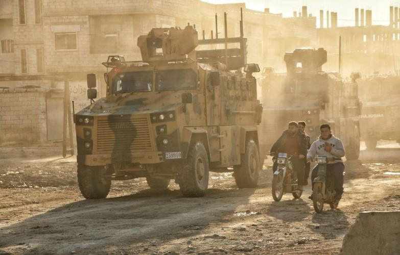 Trong lúc bị truy kích, một số vũ khí đã bị nhóm phiến quân thân Thổ Nhĩ Kỳ bỏ lại, ngay lập tức Nga chớp cơ hội để đem về nghiên cứu.