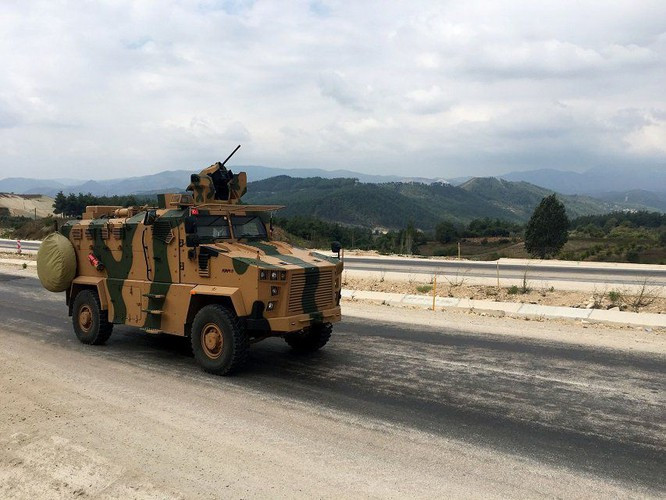 Được biết chiếc xe kháng mìn này được liên quân Nga-Syria thu giữ từ tay lực lượng phiến quân tại phía Bắc Syria.