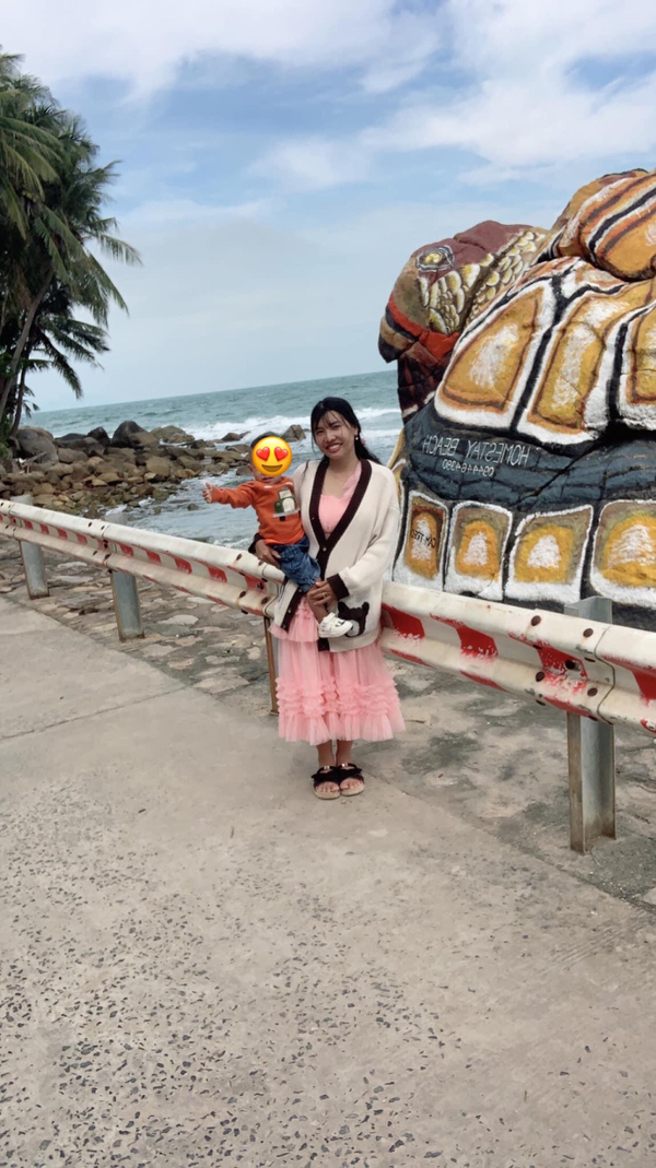 Qua những bức ảnh mà Quách Phượng đăng tải, nhiều người cho rằng nhan sắc của cô ngày càng thăng hạng.