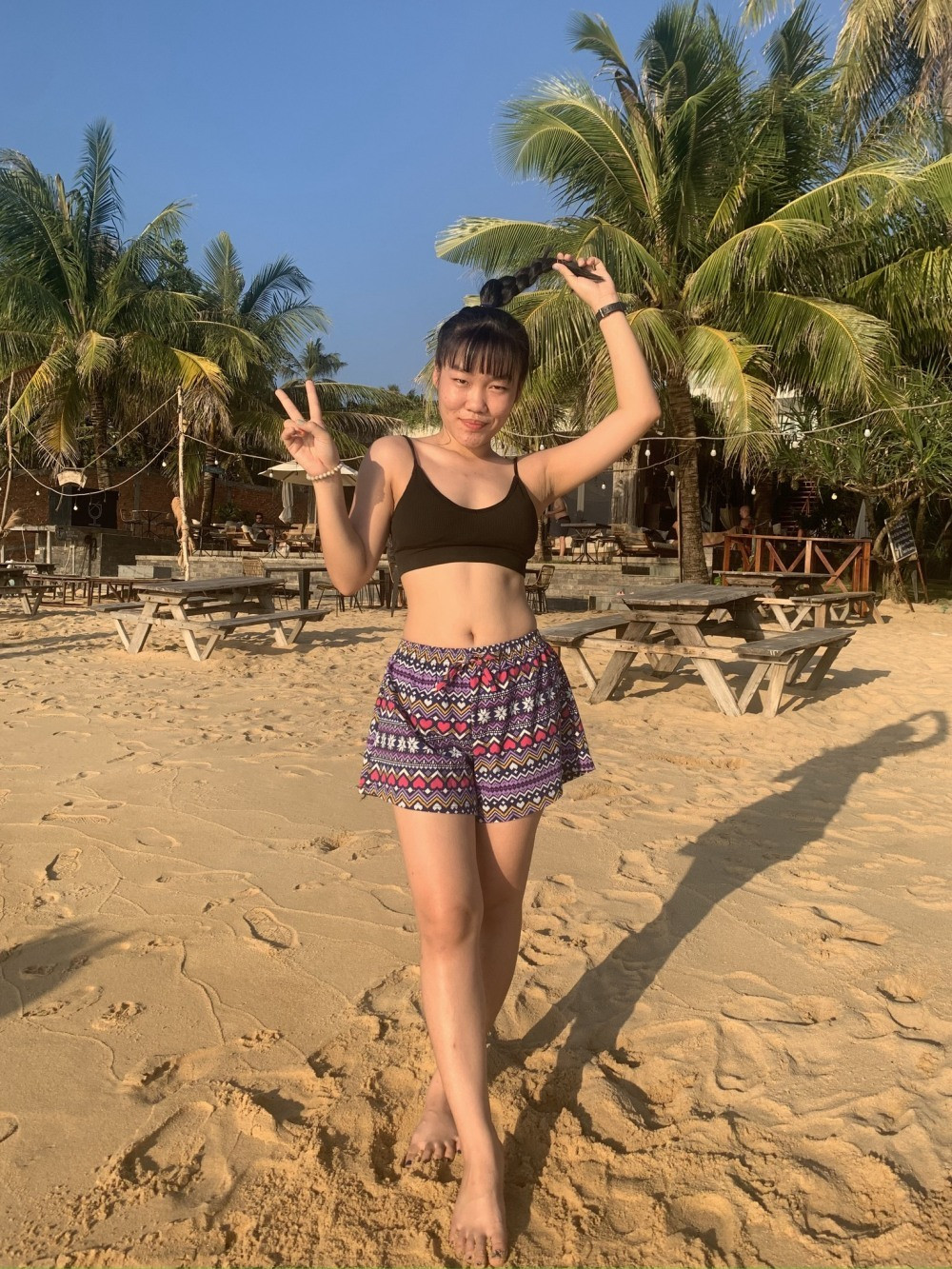 Dù diện mạo không được quá lung linh song cô luôn biết yêu thương bản thân và chăm chút để ngày càng trở thành phiên bản hoàn hảo hơn.