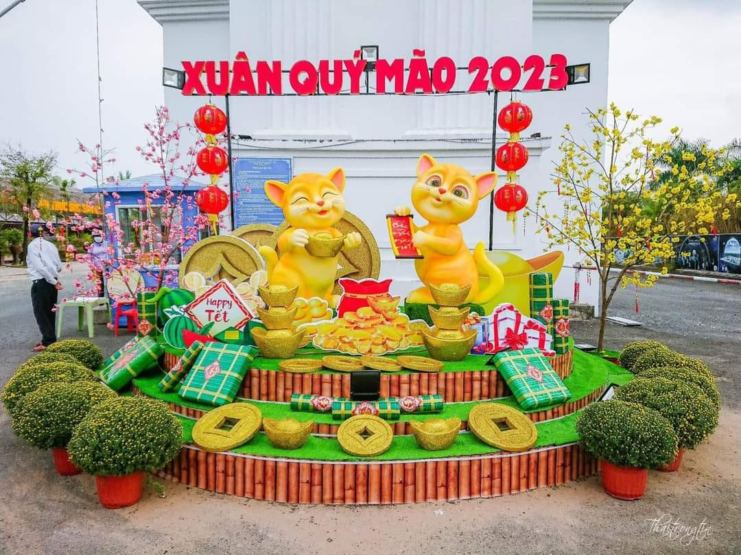 Tượng mèo năm Qúy Mão ở Cà Mau được khen vì ngoại hình đáng yêu. Ảnh: Nguyễn Khánh Duy