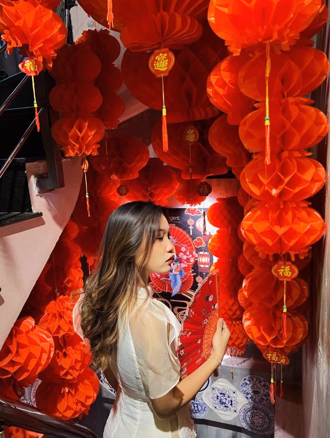 Một quán cà phê Hà Nội trang trí Tết đẹp lung linh khác là Diamante. Ảnh: Ly Trần