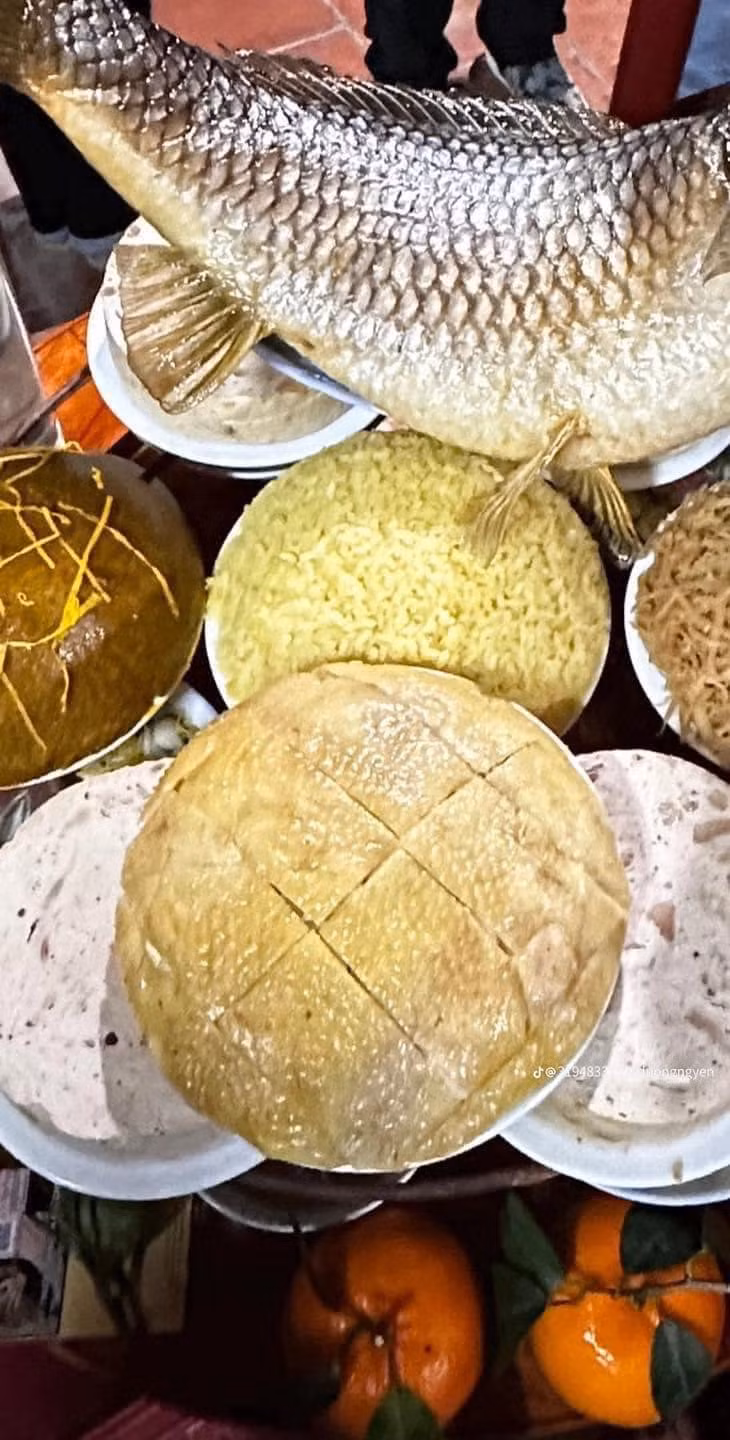 Cư dân mạng còn đề nghị chủ nhân của đĩa thịt "đỉnh cao" quay clip để mọi người có thể hiểu rõ hơn về cách chặt.