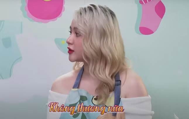 Tuy nhiên mới đây khi tham gia chương trình truyền hình, Sunna lần đầu giãi bày về quá trình mang thai, sinh con và “nửa kia” của mình.