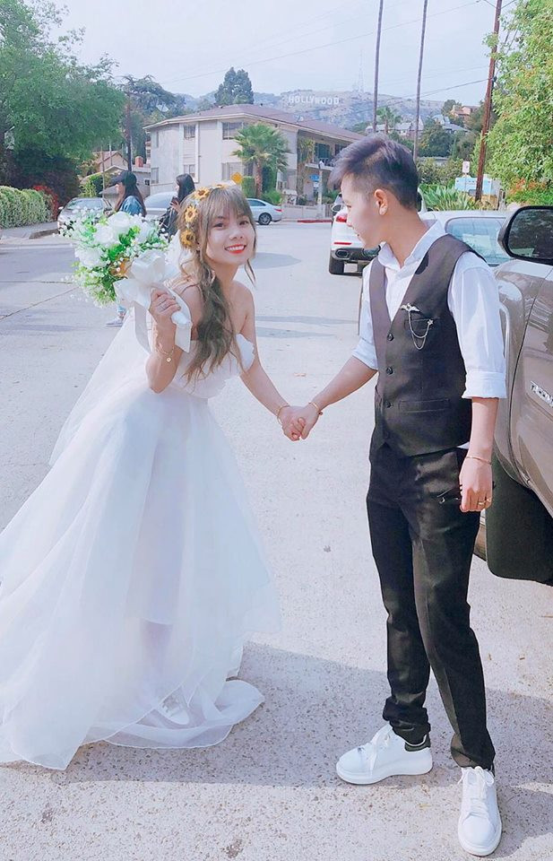 Kể từ khi công khai về chung một nhà, cặp đôi đồng tính này khá im ắng. Được biết, cuộc sống hiện tại của cặp đôi sau 8 tháng kết hôn đã dần đi vào ổn định. Di Bảo về Việt Nam sinh sống và tiếp tục kinh doanh công việc của mình.