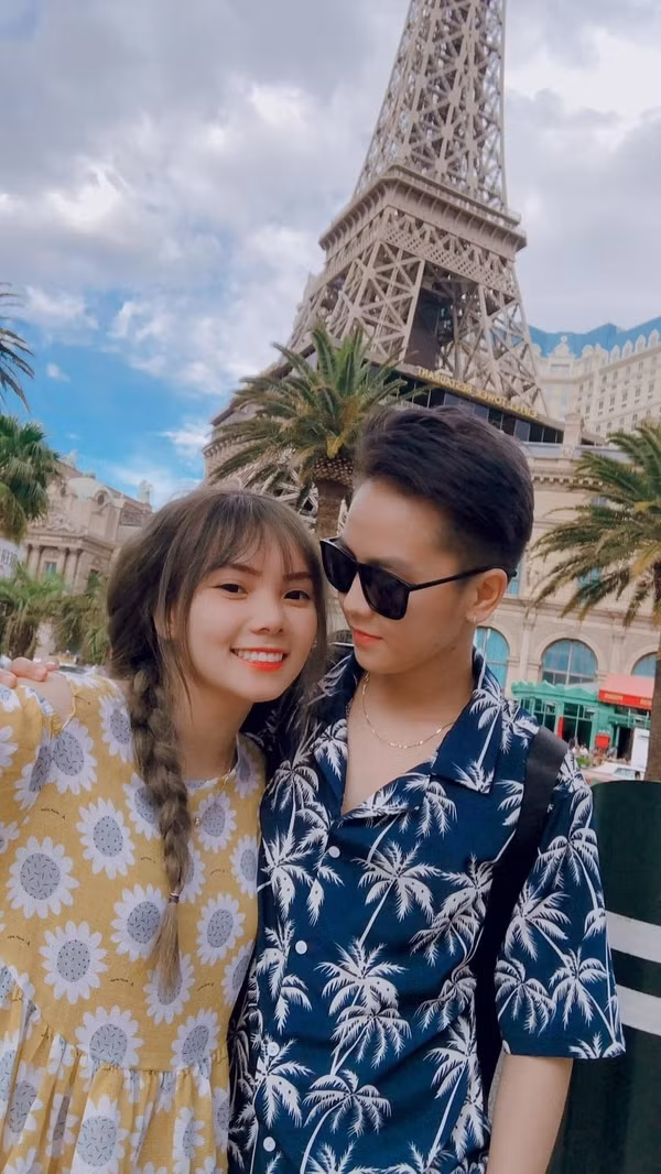 Sau nhiều mối tình không thành, chuyện tình yêu đồng giới của Tô Trần Di Bảo và Múi Xù lại vô cùng viên mãn, được cộng đồng mạng ngưỡng mộ.