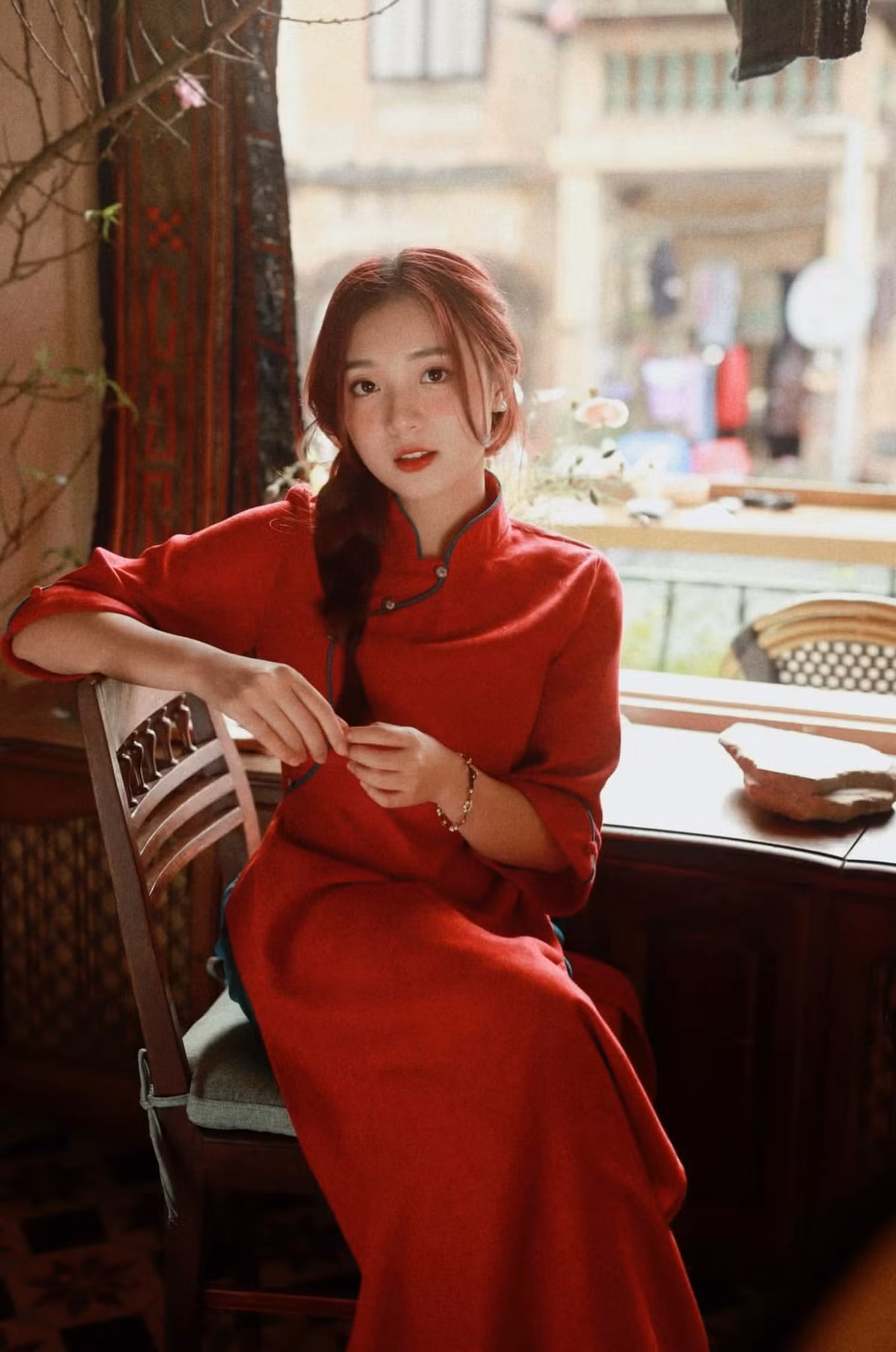 Nhất cử nhất động của cô đều chiếm trọn spotlight của đông đảo cư dân mạng. Ảnh: FBNV