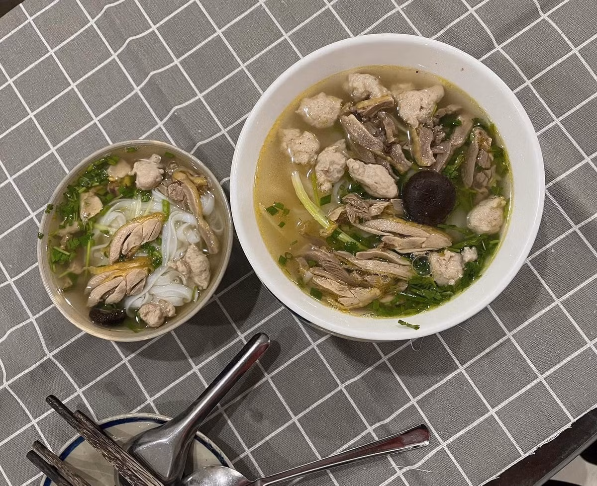 Loạt bữa sáng của cô gái đảm đang này nhận về vô số lời khen, đặc biệt hội chị em còn xin kinh nghiệm và công thức nấu ăn của cô nàng.