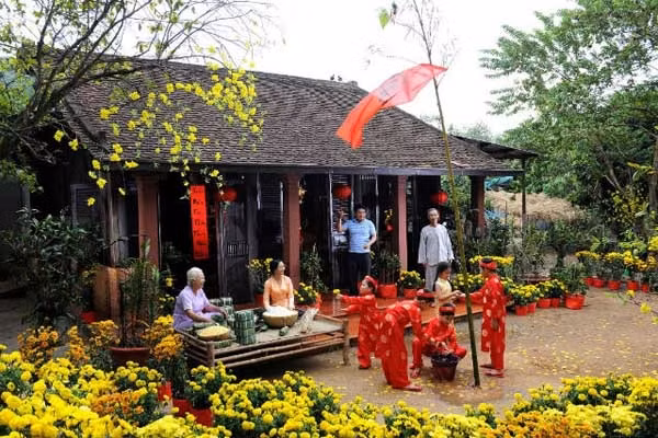  Tết Nguyên Đán hay còn gọi là dịp Tết âm lịch là một ngày lễ cực quan trọng với người Á Đông nói chung và người Việt Nam nói riêng. Đây là thời điểm các thành viên trong gia đình đoàn tụ, sum họp, quây quần bên nhau.