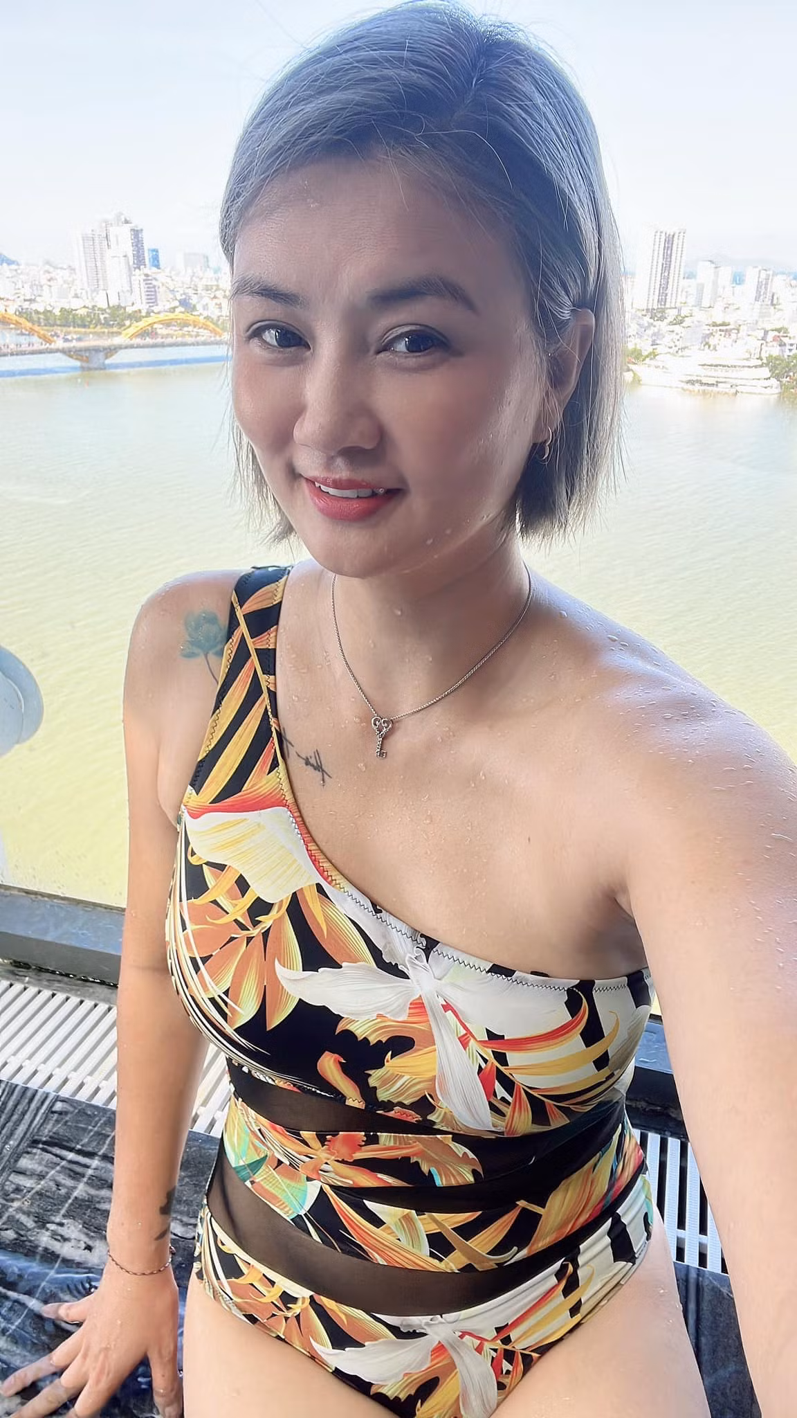 Ở độ tuổi 41, Phạm Thị Kim Huệ vẫn được nhắc đến như "huyền thoại sắc đẹp" của thế hệ bóng chuyền nữ Việt Nam.