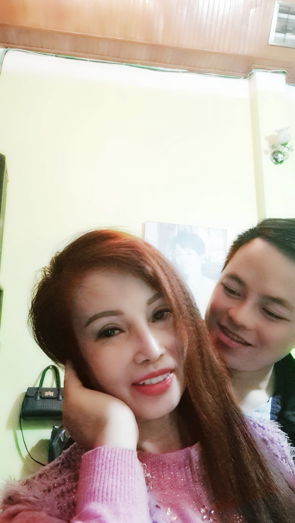 Trải qua 4 năm hôn nhân thì có thể thấy tình yêu của 2 người là chân thành, nếu không sẽ chẳng được lâu bền như vậy.