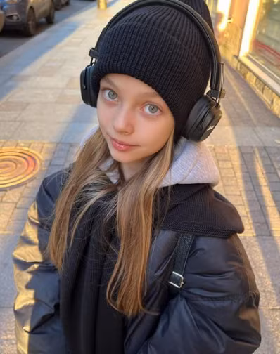 Đối với gia đình Anna, sự nổi tiếng của con gái như một điều may mắn mà ông trời ban cho họ. Ảnh: IGNV