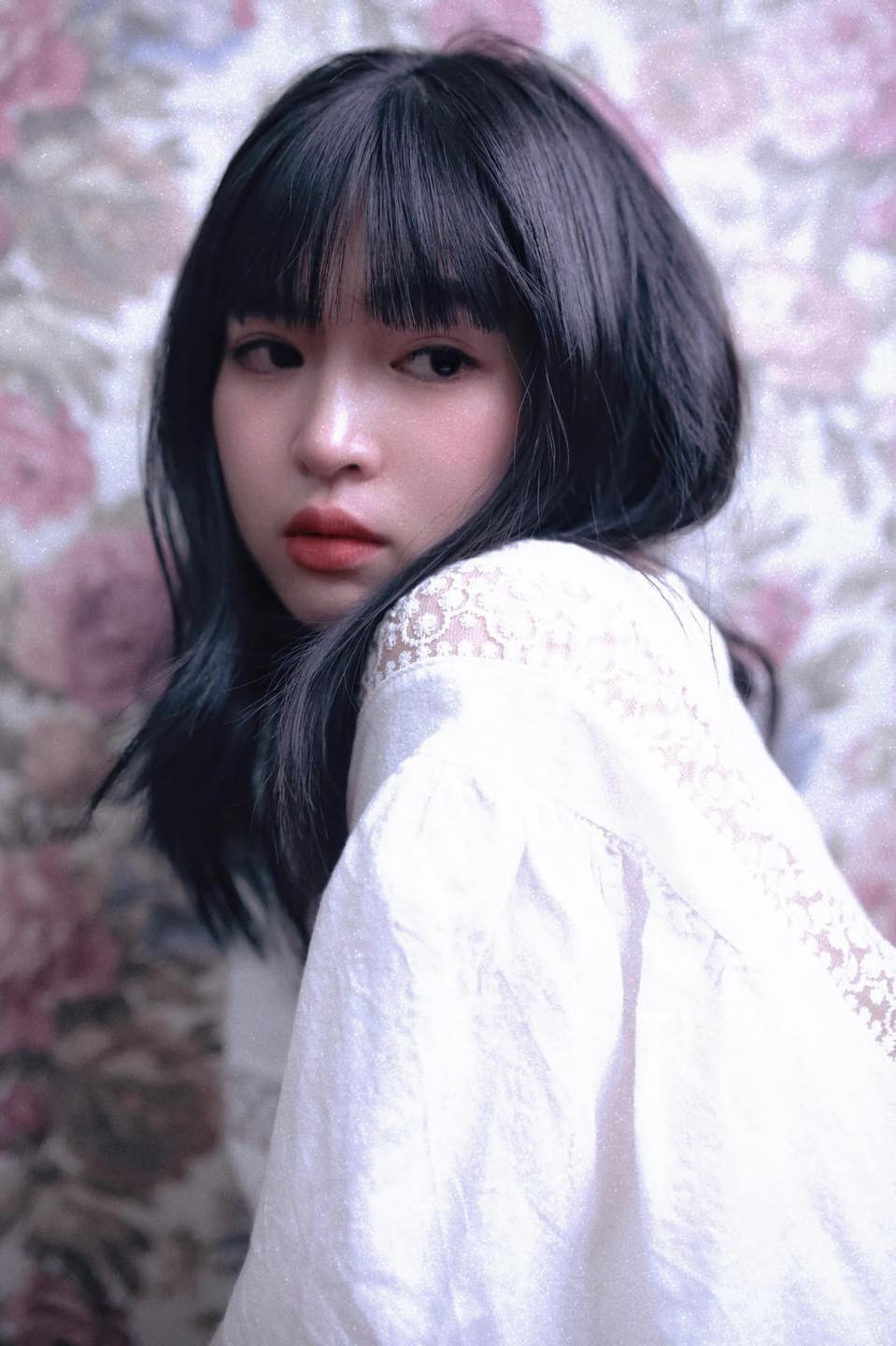 Luôn ý thức thay đổi hình ảnh nên Khánh Vân thường xuyên xuất hiện với nhiều phong cách, không đóng khung vào hình tượng dễ thương, nhí nhảnh.