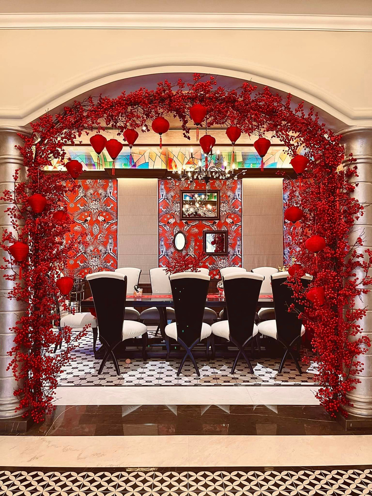 Đoàn Di Băng khiến dân tình choáng váng với màn trang hoàng nhà đón Tết như phim trường.