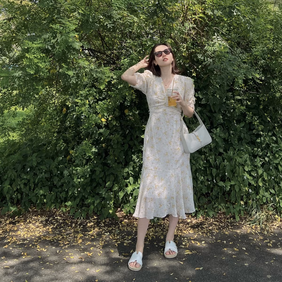 Mới đây, Hải Tú tiếp tục làm khán giả bàn tán với loạt ảnh trên trang cá nhân. Theo đó, nhiều người cho rằng cô nàng đã có chuyến về quê nhà nam ca sĩ ăn Tết.