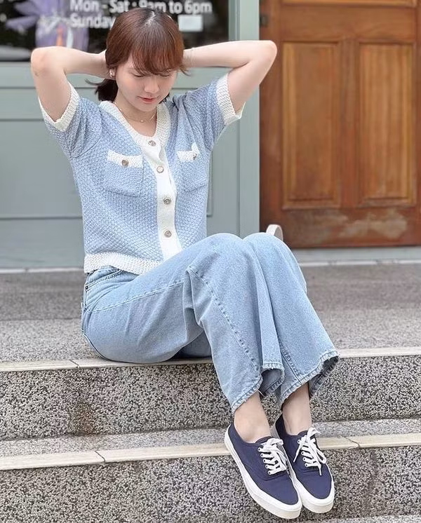 Nếu lướt trang cá nhân của Hải Tú cũng dễ dàng nhận thấy cô nàng có sự đặc biệt yêu thích với các item dáng suông, che kín đường cong cơ thể.