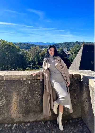 Thanh Huyền có đời sống sang chảnh, sở hữu ô tô sang, nhà lộng lẫy và thường xuyên đi du lịch. Ảnh: FBNV