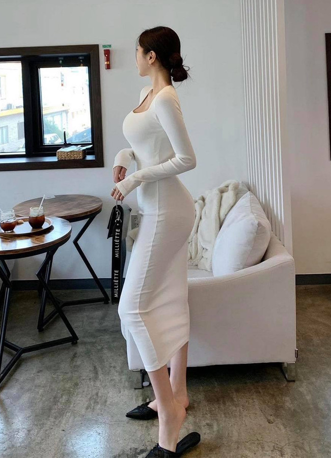 Ban đầu cô bỏ ngoài tai những thông tin tiêu cực này nhưng sau đó người đẹp đã phải lên tiếng đính chính.